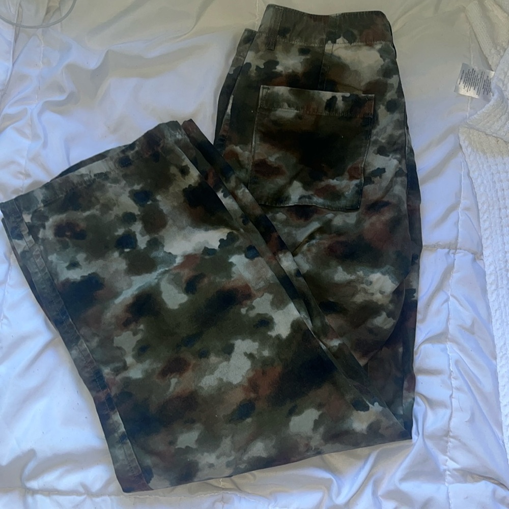 Levi's Camo Cargo Pants